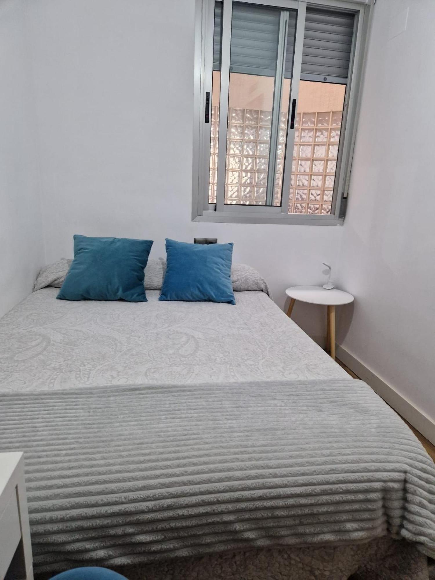 Quarto Com Banheiro Privado Em Apartamento Familiar Apartment Alicante Exterior photo